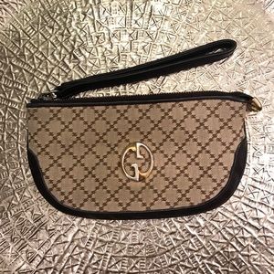 🎉Gucci 🎉Vintage Wristlet